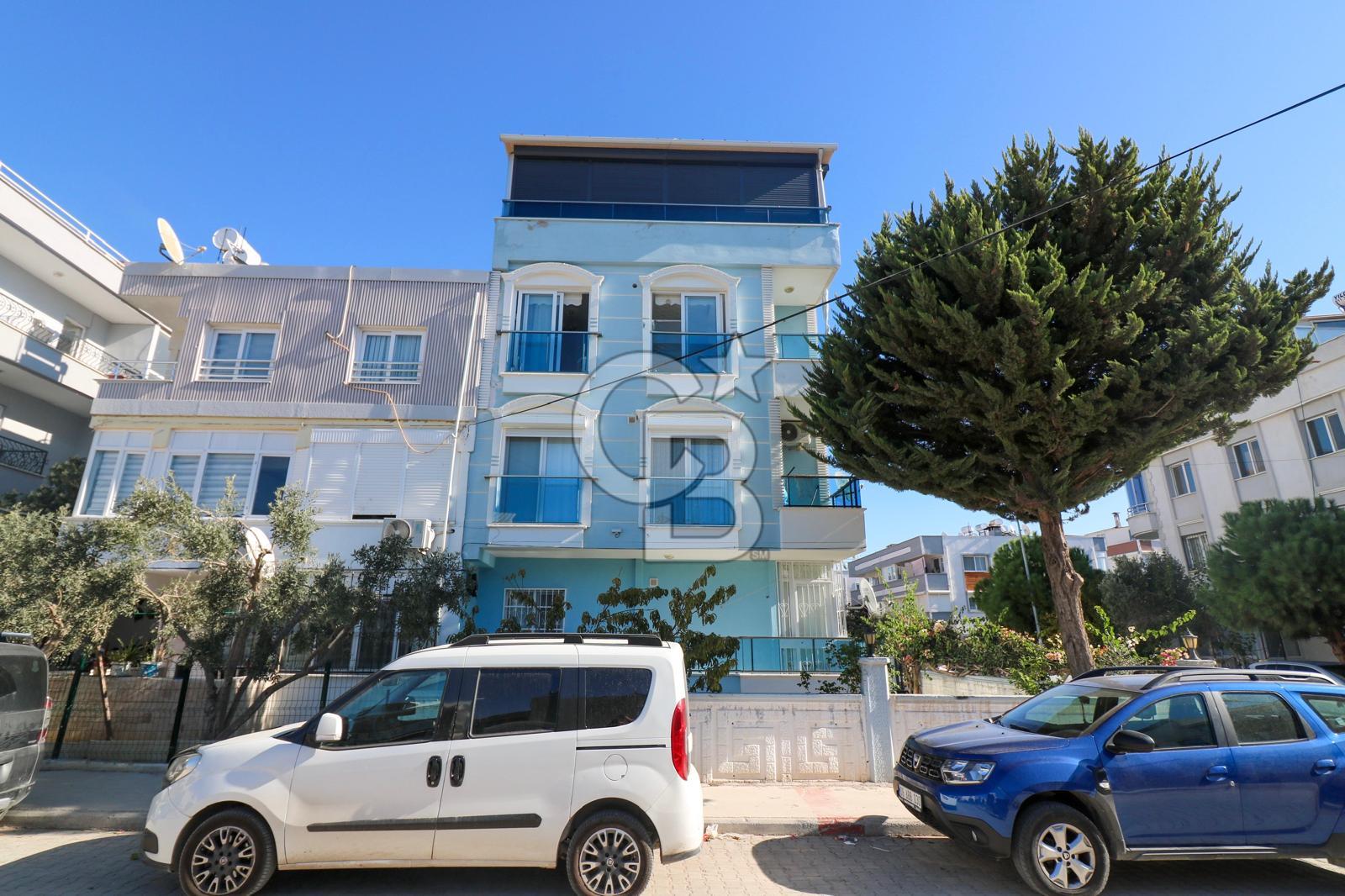 Efeler Mahallesinde  Satılık Ara Kat 2+1  Daire 