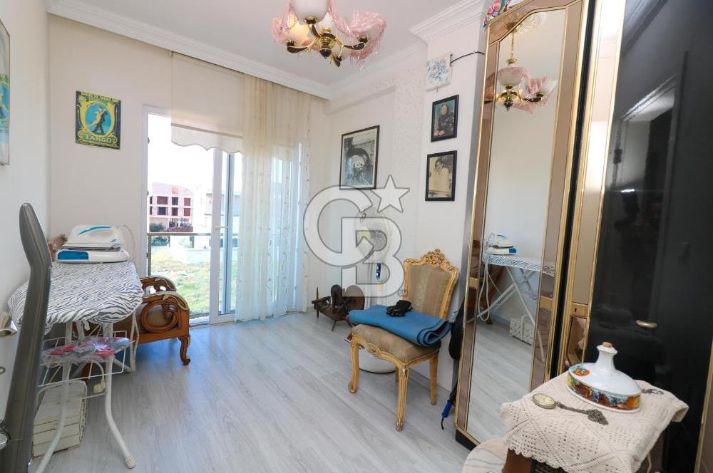 Efeler Mahallesinde  Satılık Ara Kat 2+1  Daire 