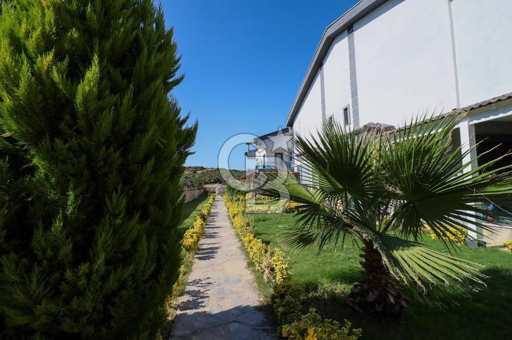 Didim Hisar Mahellesinde  Havuzlu Sitede Satılık 3+1 Villa 