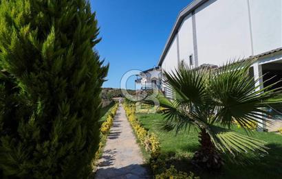 Didim Hisar Mahellesinde  Havuzlu Sitede Satılık 3+1 Villa 