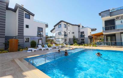 Didim Hisar Mahellesinde  Havuzlu Sitede Satılık 3+1 Villa 