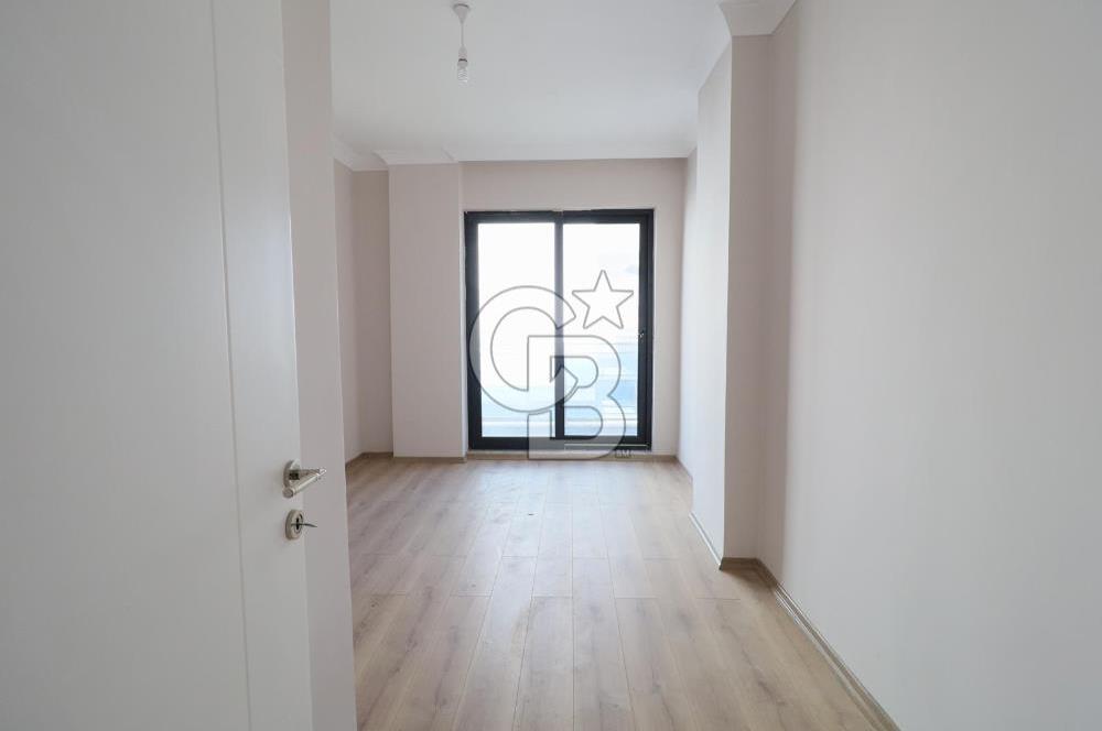 Didim Hisar Mahellesinde  Havuzlu Sitede Satılık 3+1 Villa 