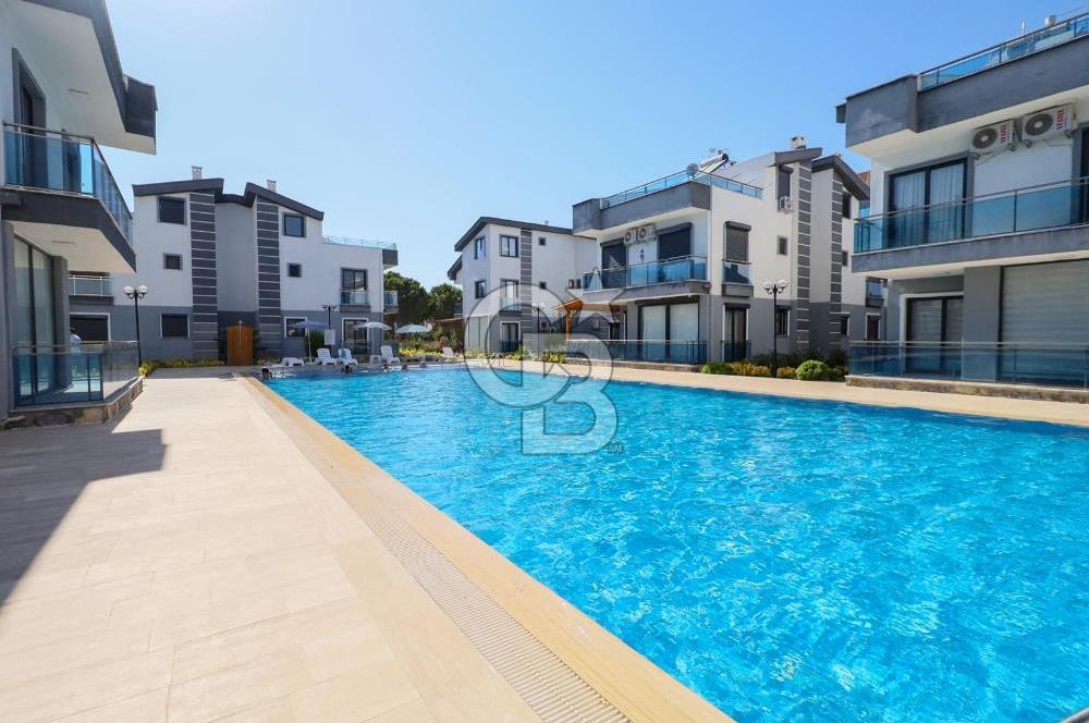 Didim Hisar Mahellesinde  Havuzlu Sitede Satılık 3+1 Villa 