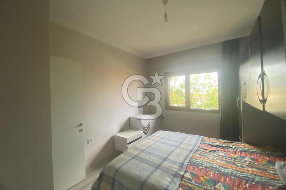 FOÇA YENİBAĞARASI'NDA EŞYALI 2+1 AÇIK MUTFAK SATILIK DAİRE 