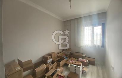 FOÇA YENİBAĞARASI'NDA EŞYALI 2+1 AÇIK MUTFAK SATILIK DAİRE 