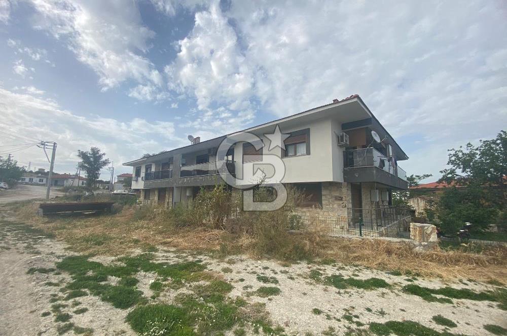 FOÇA YENİBAĞARASI'NDA EŞYALI 2+1 AÇIK MUTFAK SATILIK DAİRE 