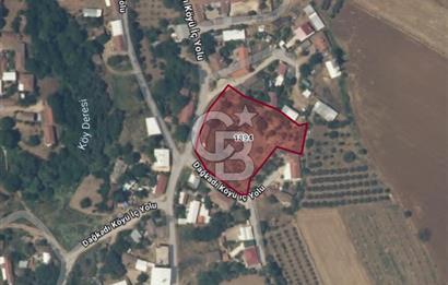 •	Bursa Karacabey Dağkadı’da Köy İçinde Yapı Kayıtlı Köşe Arsa, Hem Ev Hem Zeytinlik.