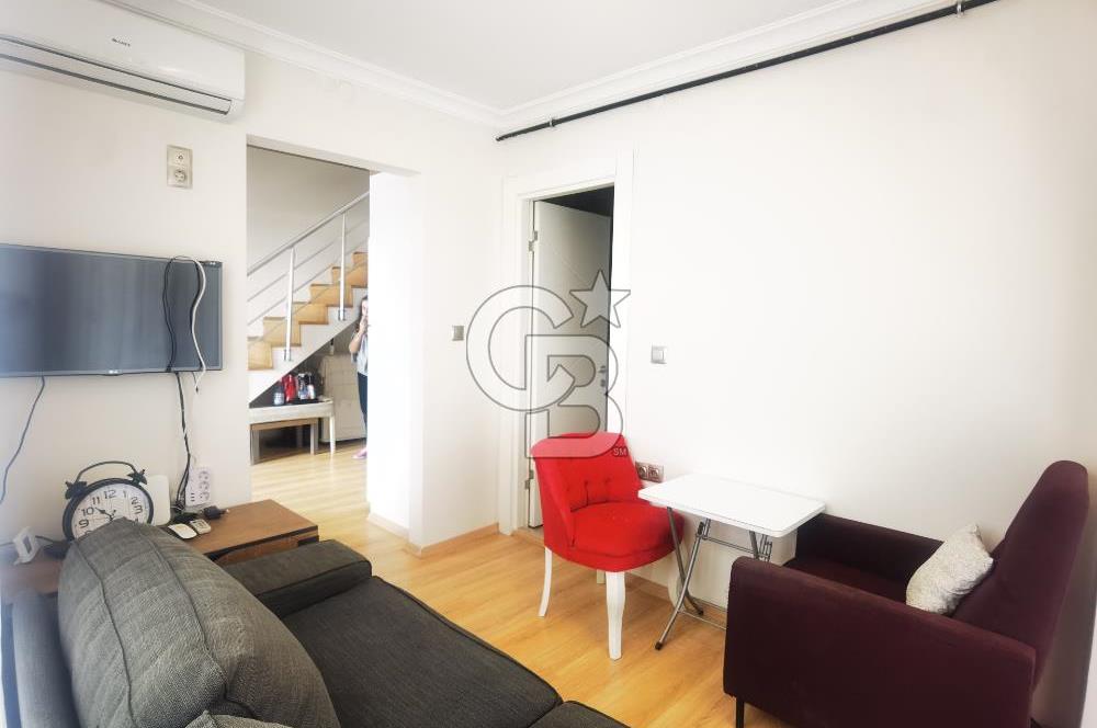 Bornova Küçükpark'ta 2+1 eşyalı kiralık dubleks daire
