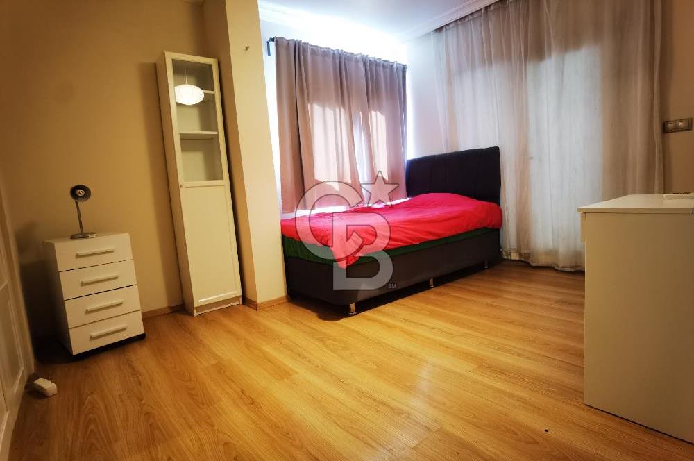 Bornova Küçükpark'ta 2+1 eşyalı kiralık dubleks daire