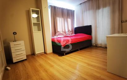 Bornova Küçükpark'ta 2+1 eşyalı kiralık dubleks daire