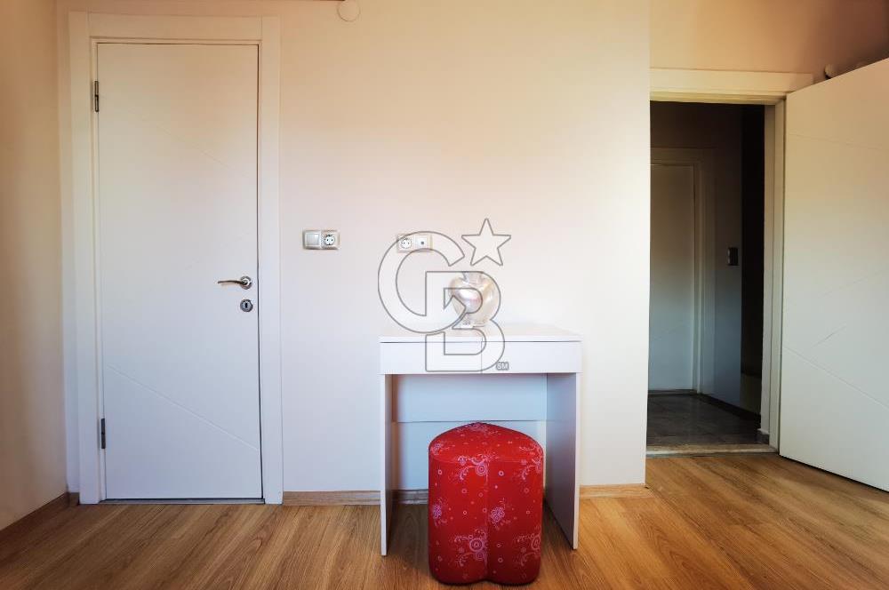 Bornova Küçükpark'ta 2+1 eşyalı kiralık dubleks daire