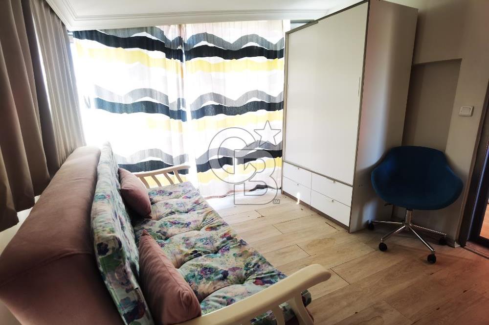 Bornova Küçükpark'ta 2+1 eşyalı kiralık dubleks daire