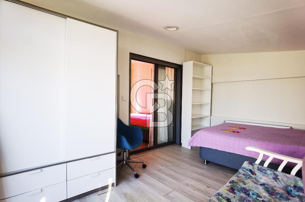 Bornova Küçükpark'ta 2+1 eşyalı kiralık dubleks daire