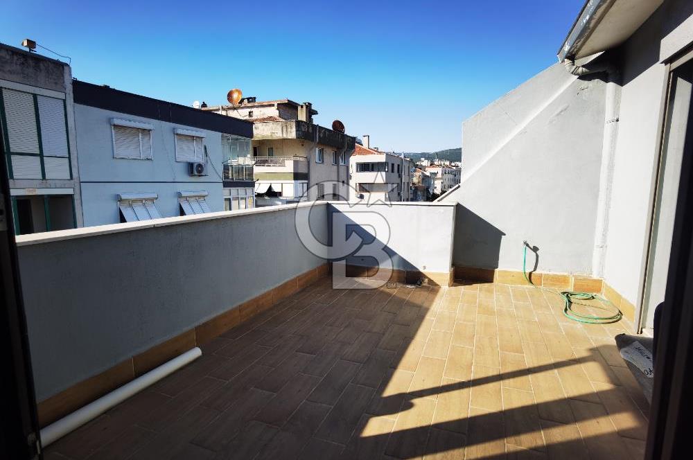 Bornova Küçükpark'ta 2+1 eşyalı kiralık dubleks daire