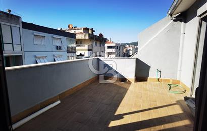 Bornova Küçükpark'ta 2+1 eşyalı kiralık dubleks daire