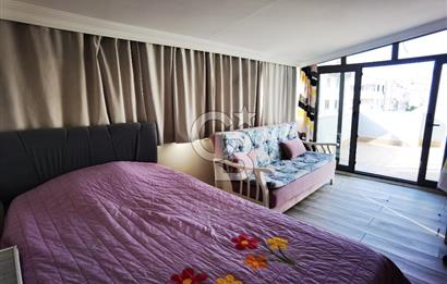Bornova Küçükpark'ta 2+1 eşyalı kiralık dubleks daire