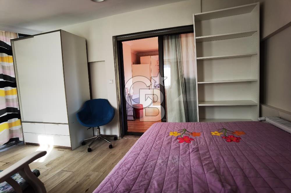 Bornova Küçükpark'ta 2+1 eşyalı kiralık dubleks daire