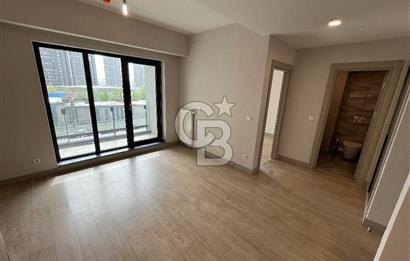 AKZİRVE STRADA 2.ETAP KISA KATLILARDA 1+1 BALKONLU KİRALIK DAİRE
