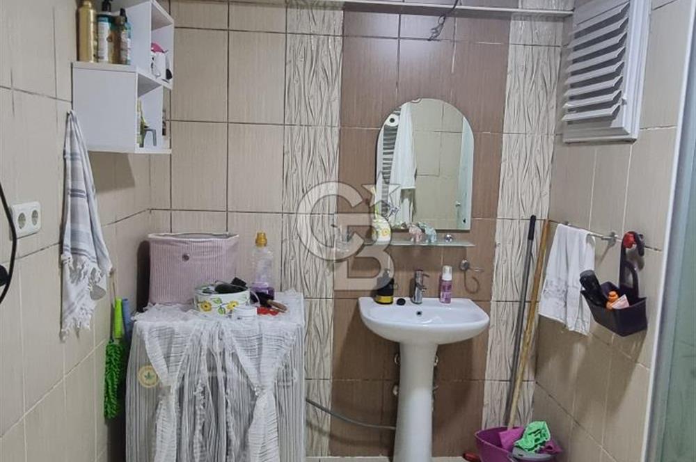 BOZYAKA CAMİ YAKININDA 135 M2 EBEVEYN BANYOLU 3+1 SATILIK DAİRE