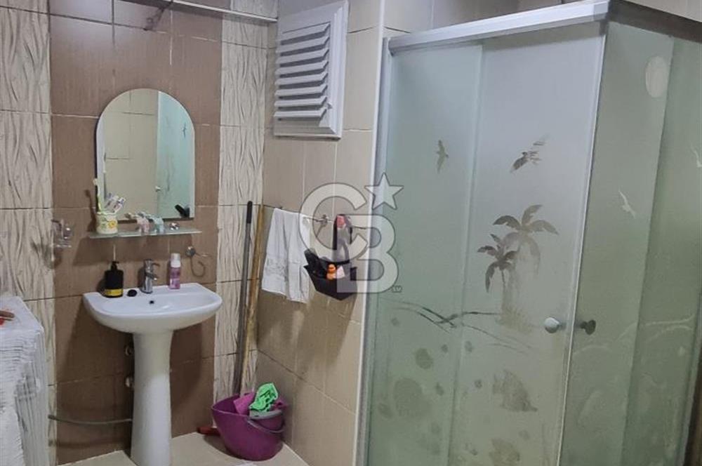 BOZYAKA CAMİ YAKININDA 135 M2 EBEVEYN BANYOLU 3+1 SATILIK DAİRE
