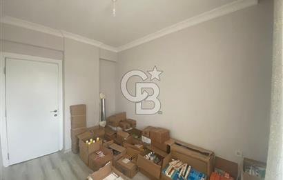 FOÇA YENİBAĞARASI'NDA EŞYALI 2+1 AÇIK MUTFAK SATILIK DAİRE 