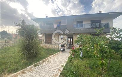 FOÇA YENİBAĞARASI'NDA EŞYALI 2+1 AÇIK MUTFAK SATILIK DAİRE 