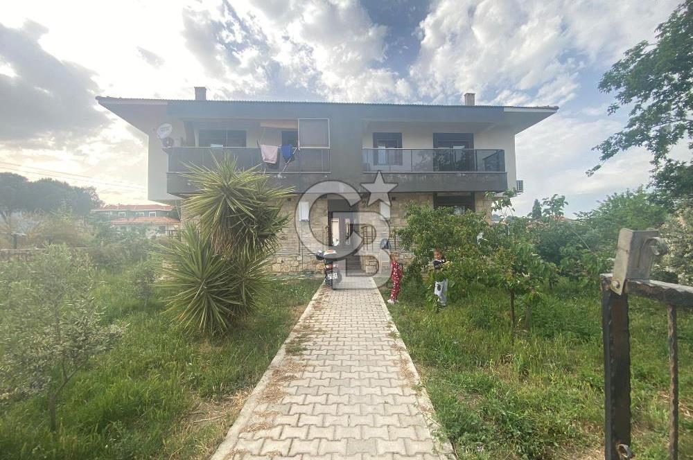 FOÇA YENİBAĞARASI'NDA EŞYALI 2+1 AÇIK MUTFAK SATILIK DAİRE 
