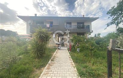 FOÇA YENİBAĞARASI'NDA EŞYALI 2+1 AÇIK MUTFAK SATILIK DAİRE 