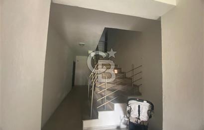 FOÇA YENİBAĞARASI'NDA EŞYALI 2+1 AÇIK MUTFAK SATILIK DAİRE 