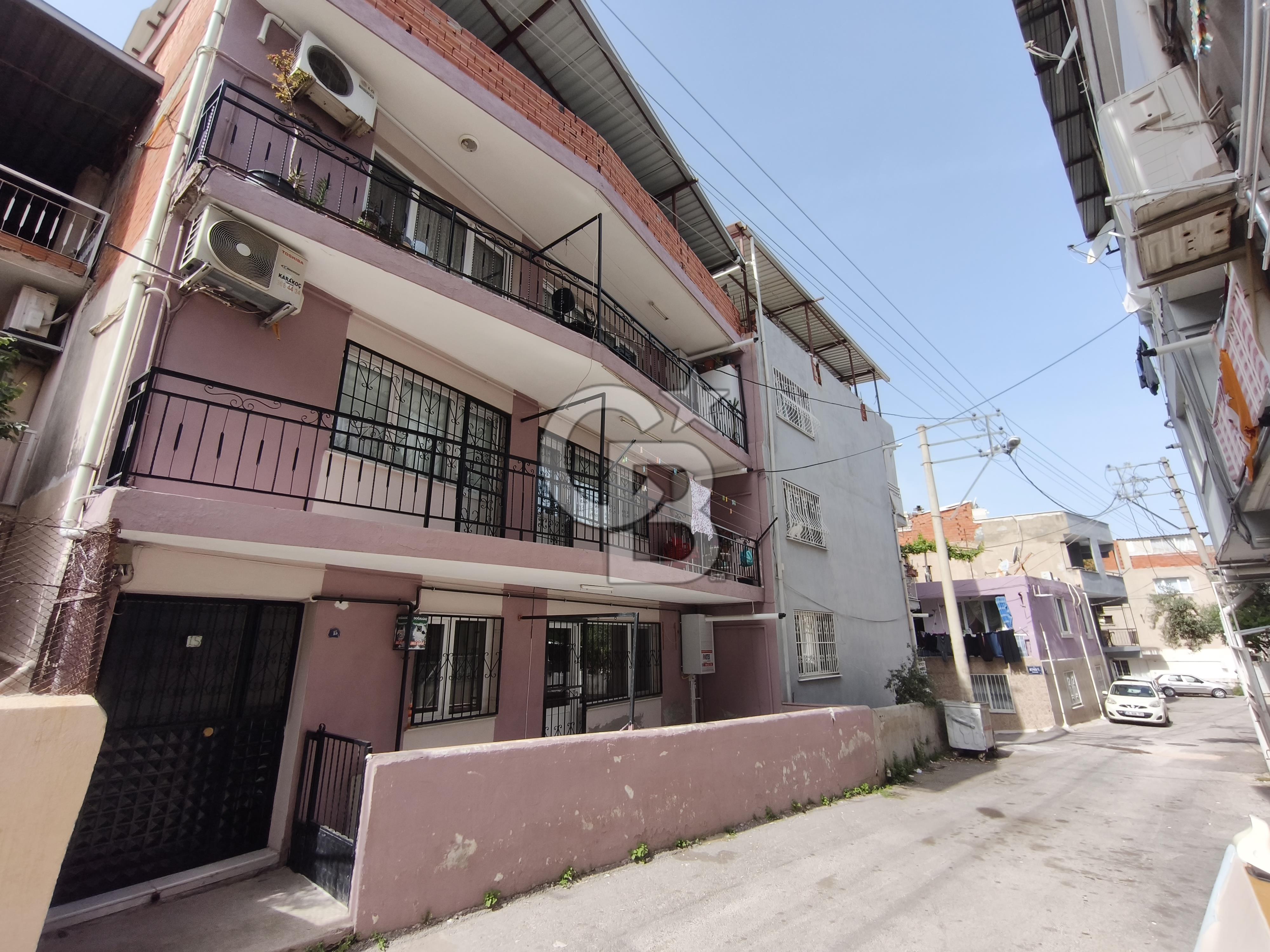 Karşıyaka İnönü Mh. Full Tadilatlı Ferah 3+1 Daire