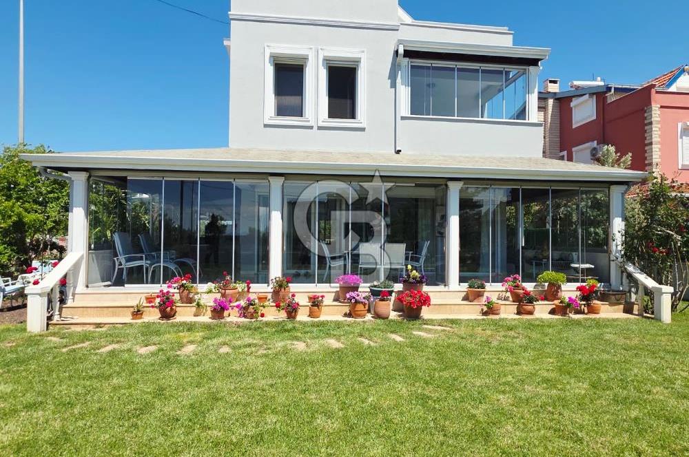 Ayvalık Altınova Yorgunda Satılık 5+1 Müstakil Lüks Köşe Villa