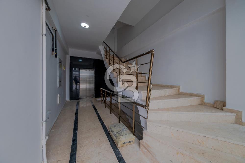 ATAŞEHİR FERHATPAŞA'DA KİRALIK KOMPLE BİNA
