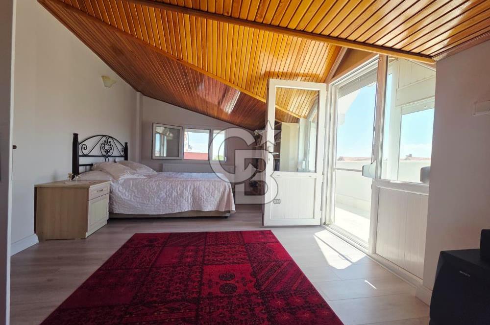 Ayvalık Altınova Yorgunda Satılık 5+1 Müstakil Lüks Köşe Villa