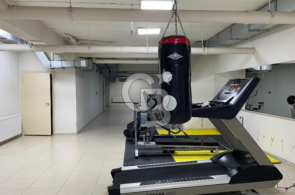 Bornova Park Evlerinde Havuz Cepheli Büyük Tip 1+1 Satılık Daire
