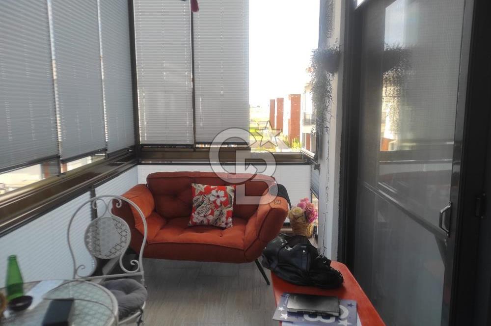 Altınova Kolaylı Plus Sitesinde Havuzlu Kısmi Deniz Manzaralı1+1
