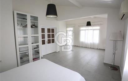 ÇEŞME ŞİFNE’DE GENİŞ BAHÇELİ 7+1 MÜSTAKİL VİLLA