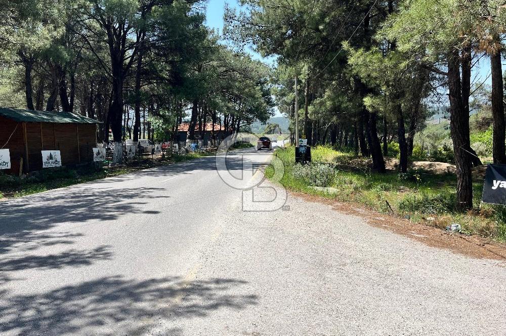 Bornova Yakaköy’de Mesire Alanı Karşısı | Etrafı Çevrili Konum