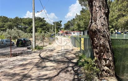 Bornova Yakaköy’de Mesire Alanı Karşısı | Etrafı Çevrili Konum