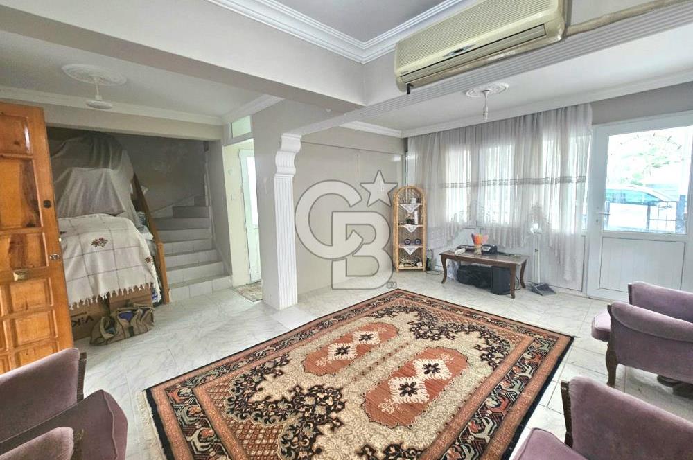 SATILIK AKBÜK SİTE İÇİNDE VİLLA 