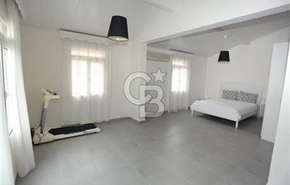 ÇEŞME ŞİFNE’DE GENİŞ BAHÇELİ 7+1 MÜSTAKİL VİLLA