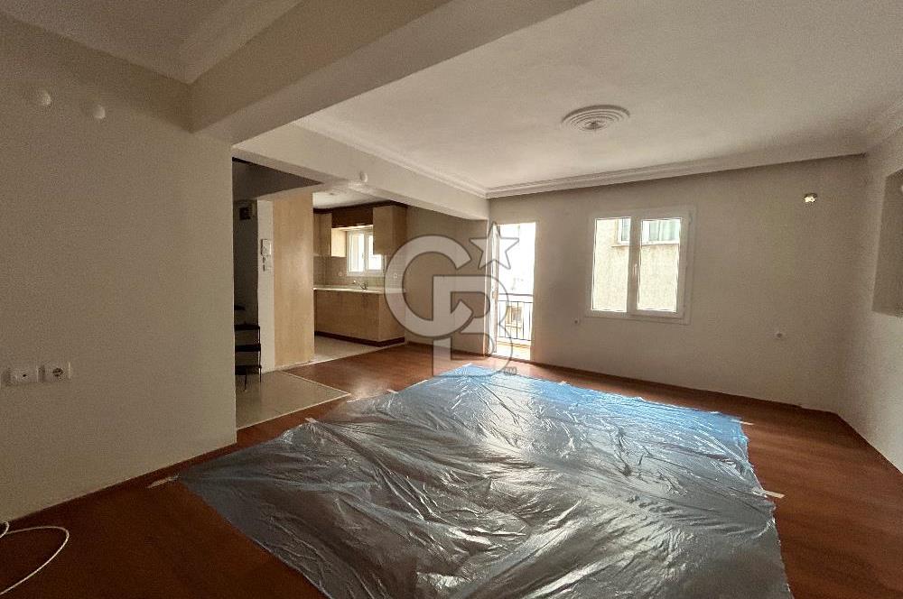 İZMİR KARŞIYAKA TUNA MAHALLESİ’NDE MERKEZİ KONUMDA SATILIK DUBLEKS 2+1  DAİRE