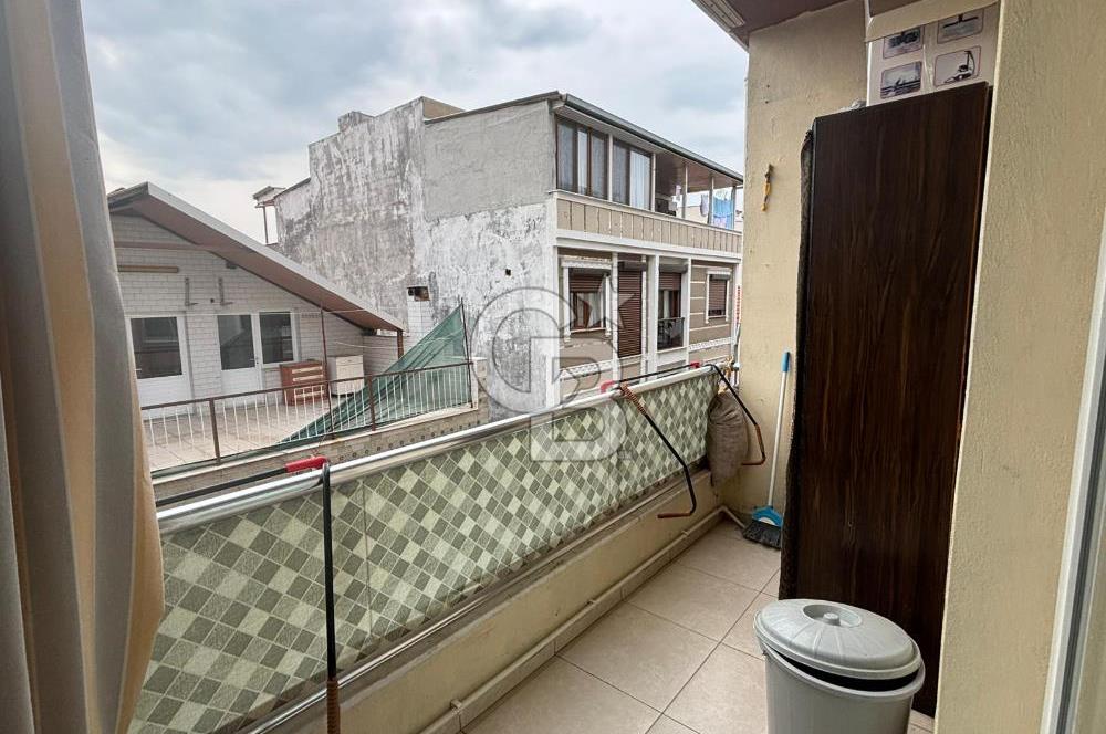 Çiğli Yeni Mahallede Eşyalı Teraslı Kiralık 3+1 Daire