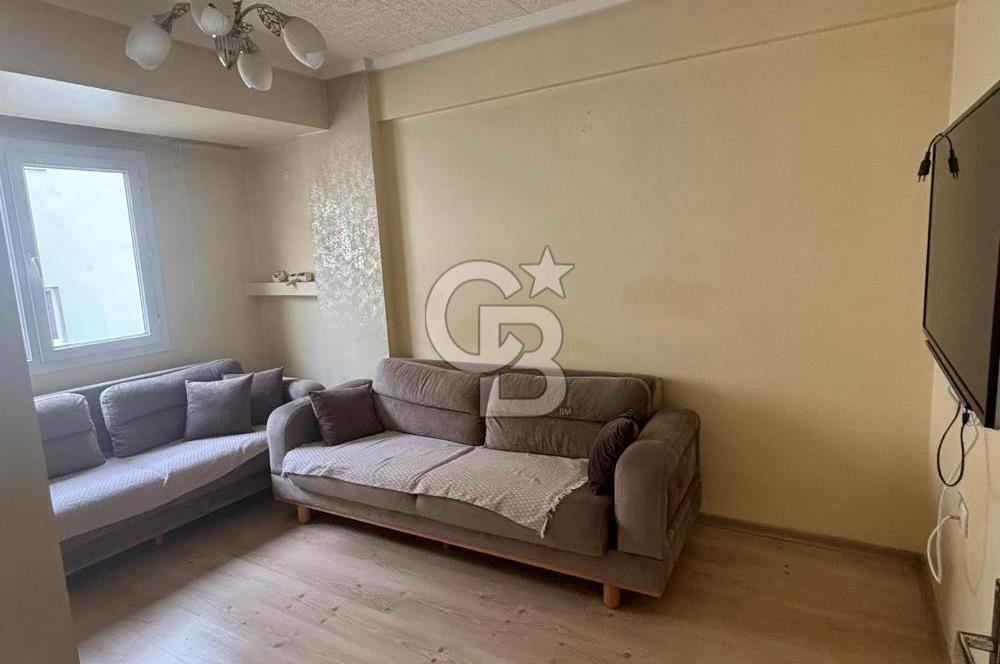 Çiğli Yeni Mahallede Eşyalı Teraslı Kiralık 3+1 Daire