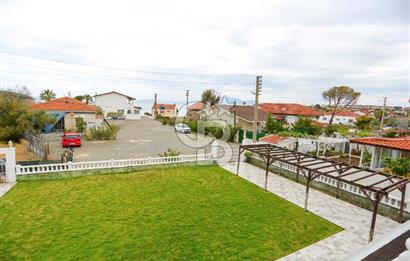 ÇEŞME ŞİFNE’DE GENİŞ BAHÇELİ 7+1 MÜSTAKİL VİLLA