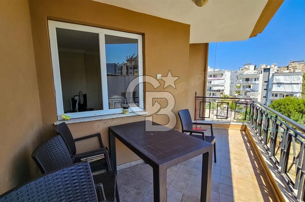 Kuşadası'nda Merkezi Konumda Ayrı Mutfaklı Satılık 1+1 Daire
