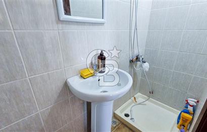 Kuşadası'nda Merkezi Konumda Ayrı Mutfaklı Satılık 1+1 Daire