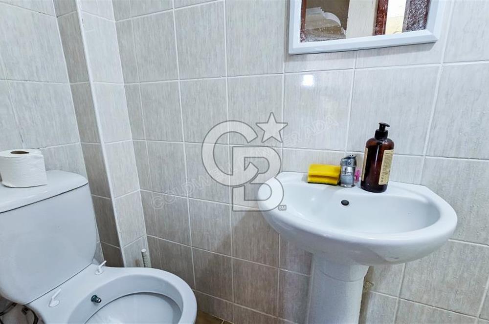 Kuşadası'nda Merkezi Konumda Ayrı Mutfaklı Satılık 1+1 Daire
