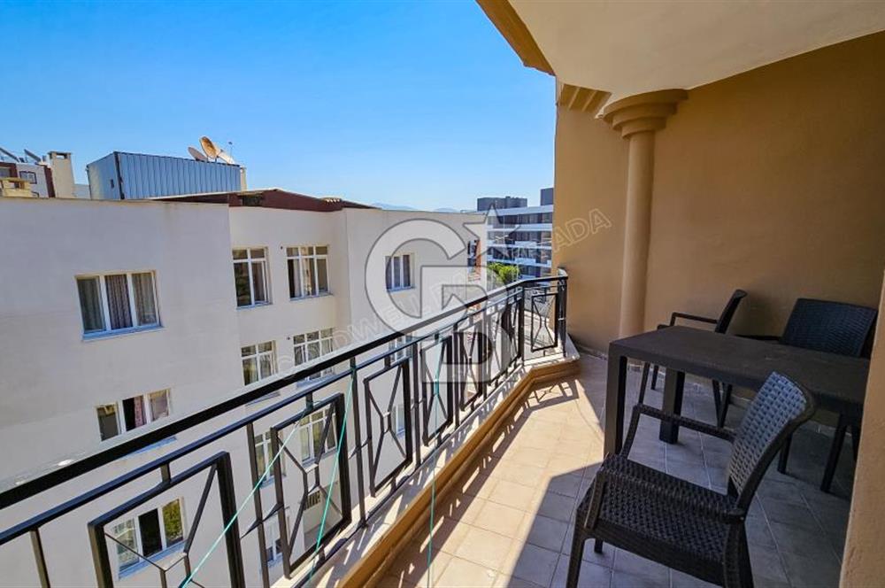 Kuşadası'nda Merkezi Konumda Ayrı Mutfaklı Satılık 1+1 Daire