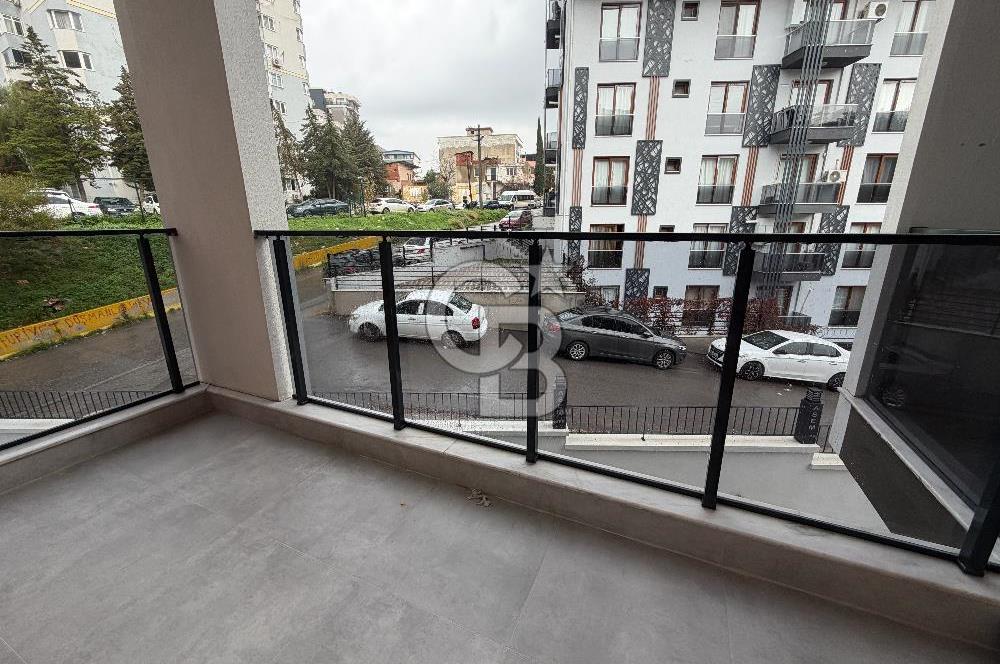 BUCA KURUÇEŞME’DE SATILIK 1+1 EŞYALI SIFIR ARA KAT DAİRE