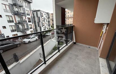 BUCA KURUÇEŞME’DE SATILIK 1+1 EŞYALI SIFIR ARA KAT DAİRE